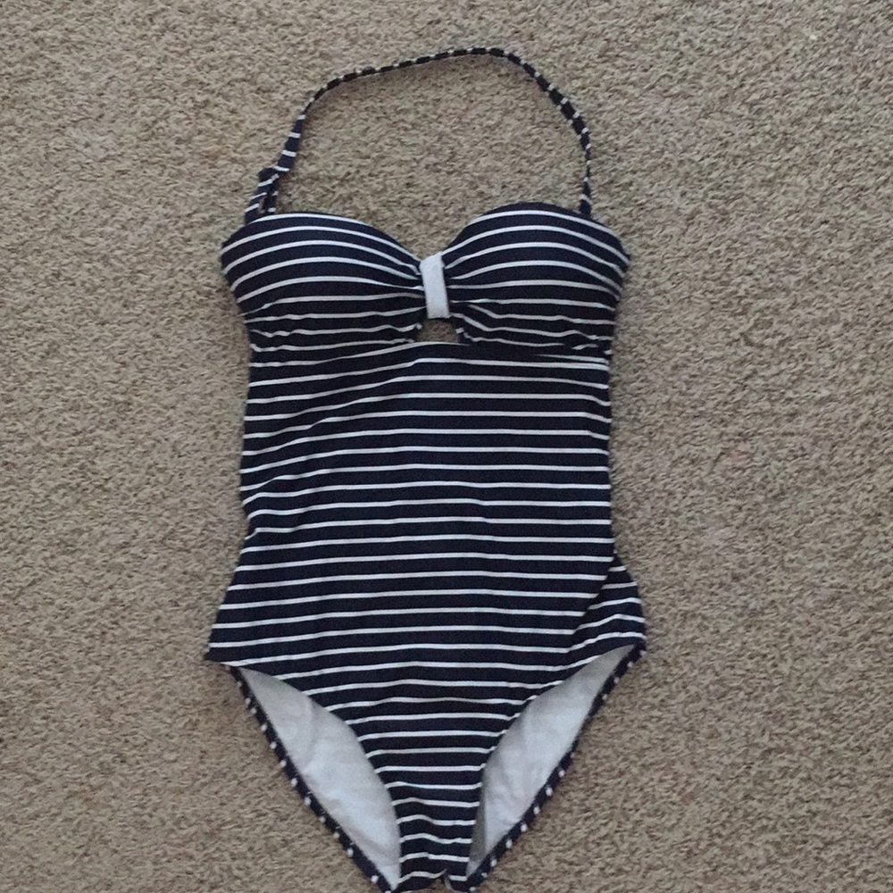 Full swim suite
